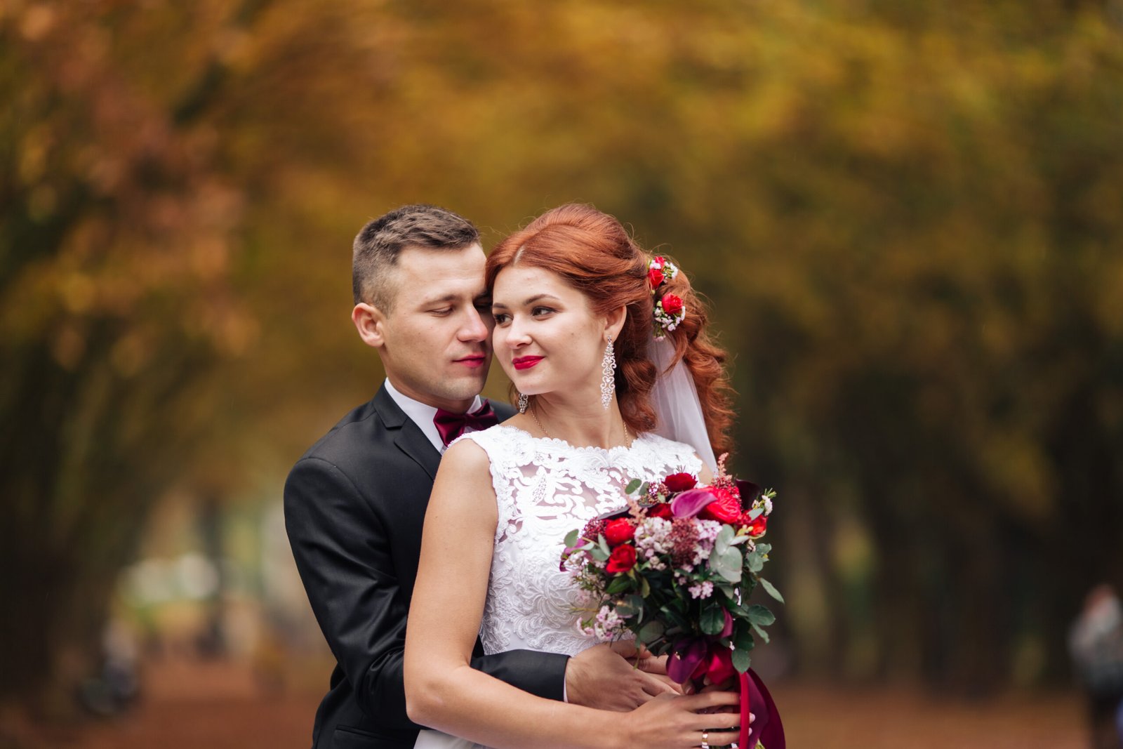 married couple hugging, wedding couple hugging, bride and groom, romantic married couple at sunset